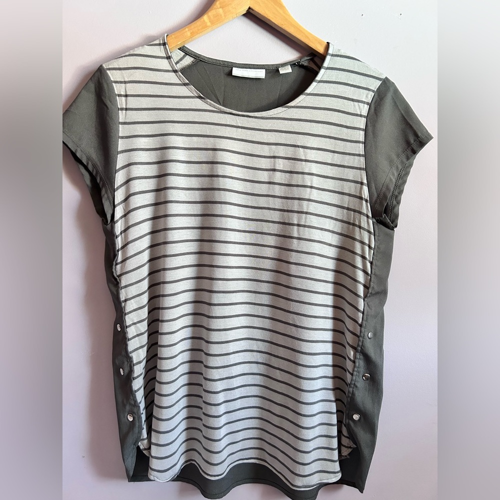 New York & Company Chic Striped Short Sleeve Top Size Medium
